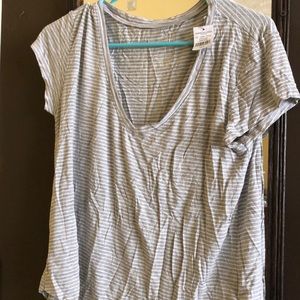 *WITH TAGS* American Eagle Grey Striped V-Neck